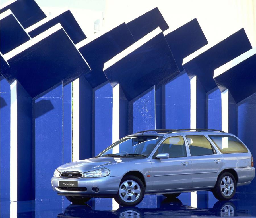  Ford Mondeo 1996 года  (фото 28 из 53)